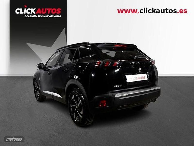Usado Peugeot 2008 Allure 130 CV (95 kW) 2022 Negro SUV