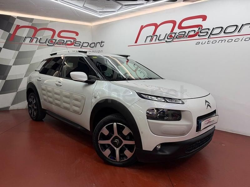 Usado Citroën C4 Rip Curl 100 CV (73 kW) 2016 Blanco Berlina
