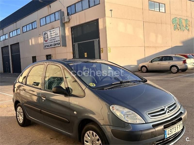 Usado Citroën Xsara Picasso 92 CV (67 kW) 2008 Negro Monovolumen