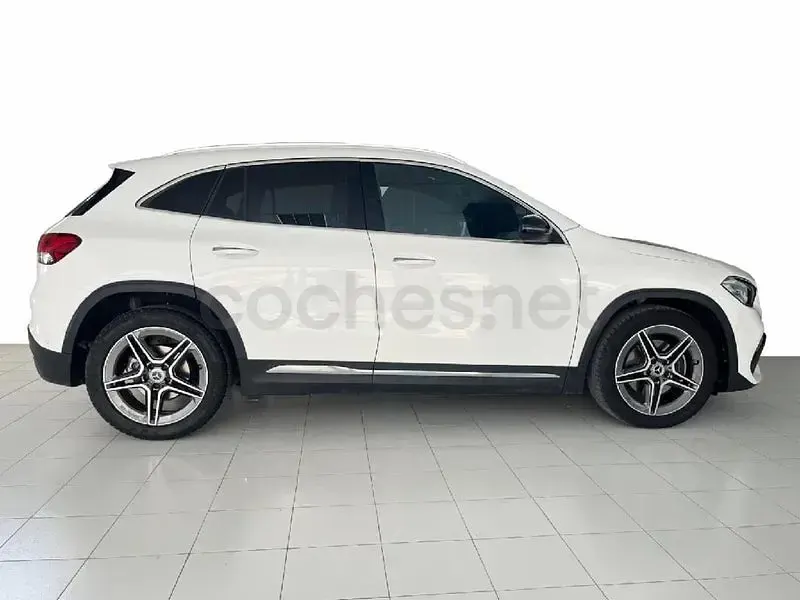 Usado Mercedes GLA200 150 CV (110 kW) 2023 Blanco SUV