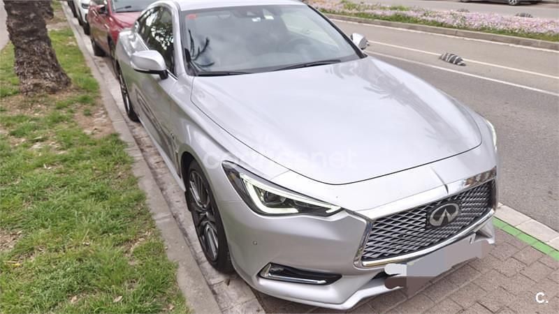 Usado Infiniti Q60 Sport Tech 211 CV (155 kW) 2018 Gris / plata Coupe