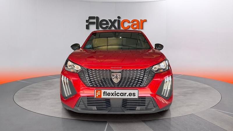 Usado Peugeot 2008 Active 100 CV (73 kW) 2023 Rojo SUV