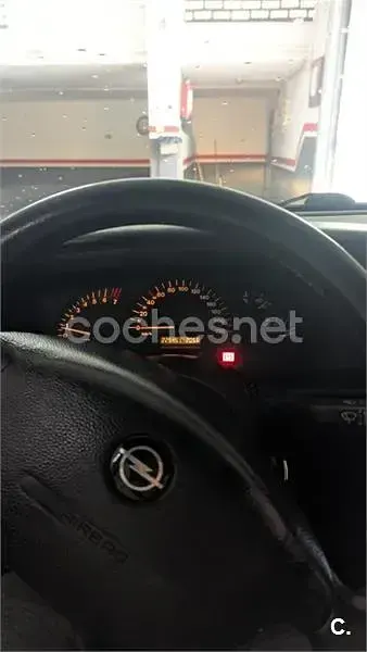Usado Opel Vectra 115 CV (84 kW) 1999 Gris / plata Berlina
