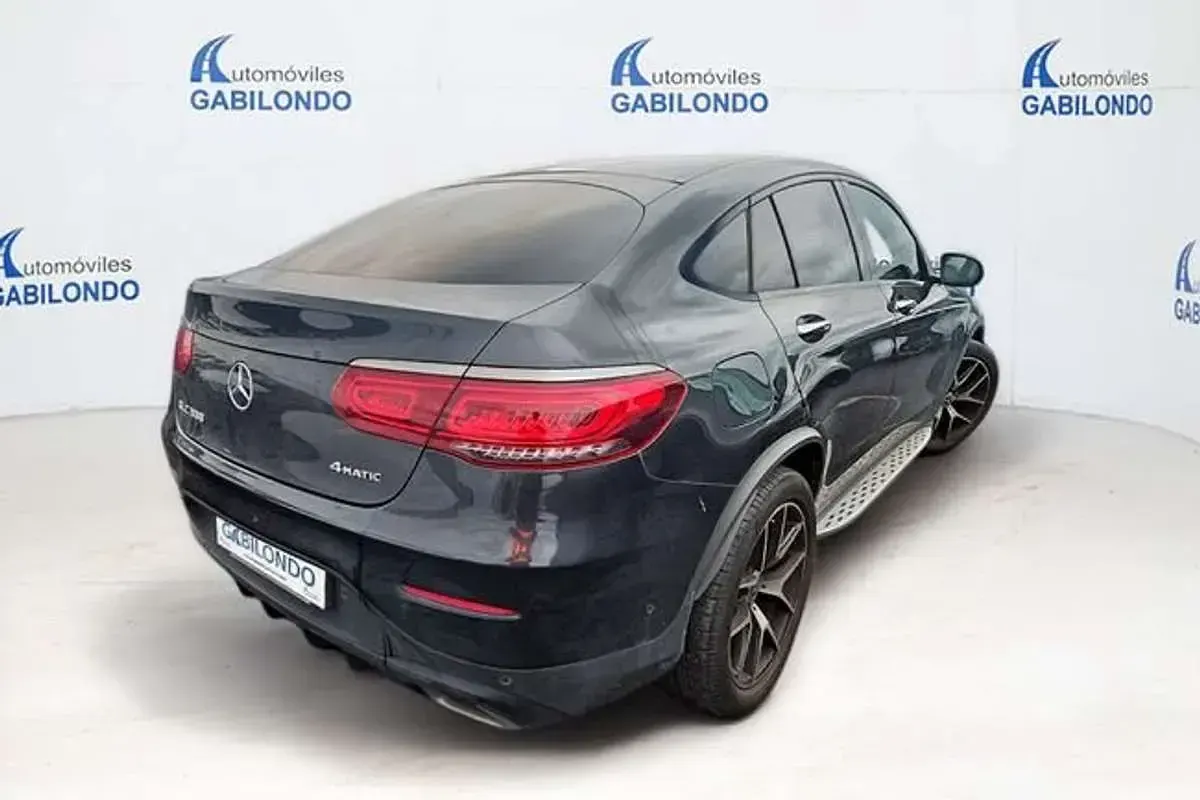 Usado Mercedes GLC350 320 CV (235 kW) 2019 Gris SUV