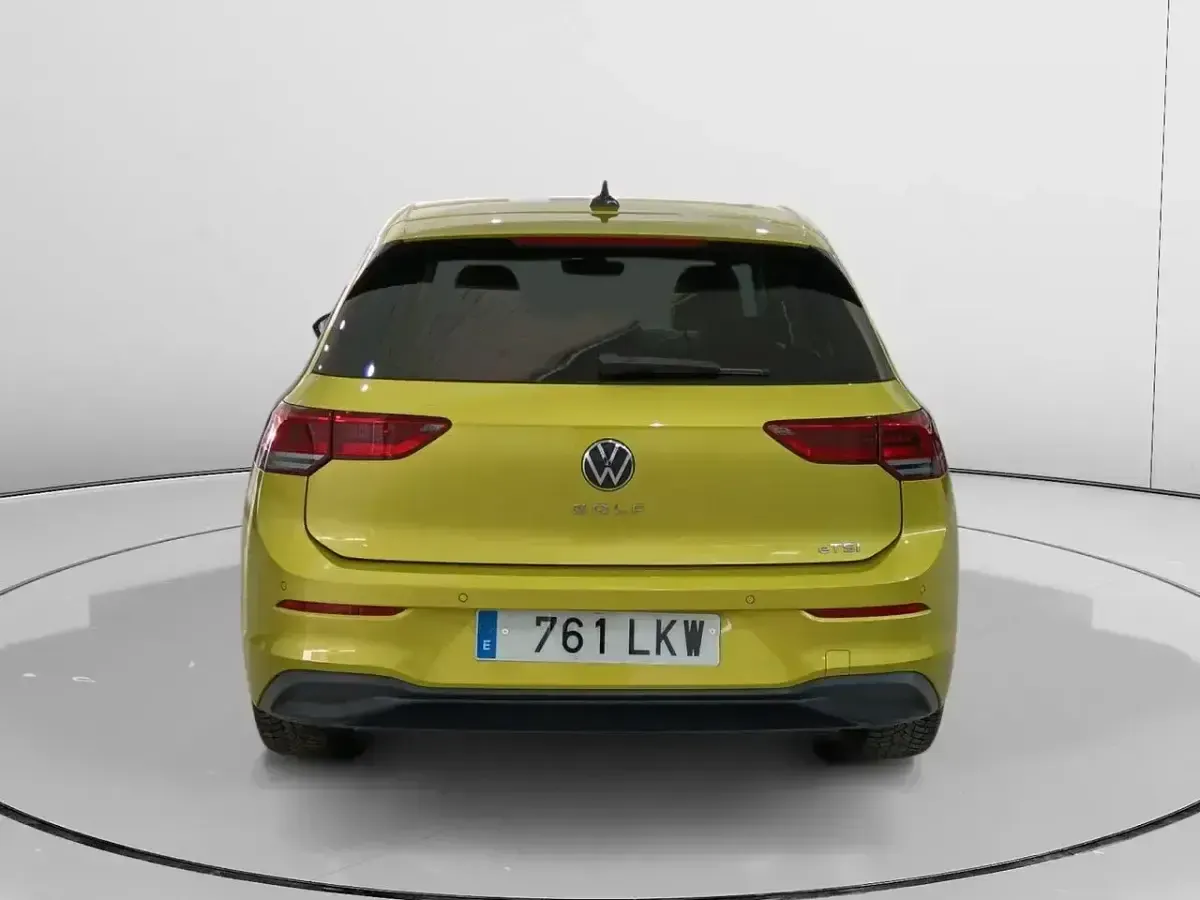 Usado VW Golf VII Life 150 CV (110 kW) 2020 Amarillo