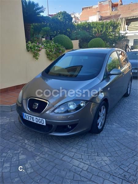 Gris / plata Usado 2005 Seat Altea Stylance Monovolumen | 3300 € (Precio justo) - Imagen 1/1