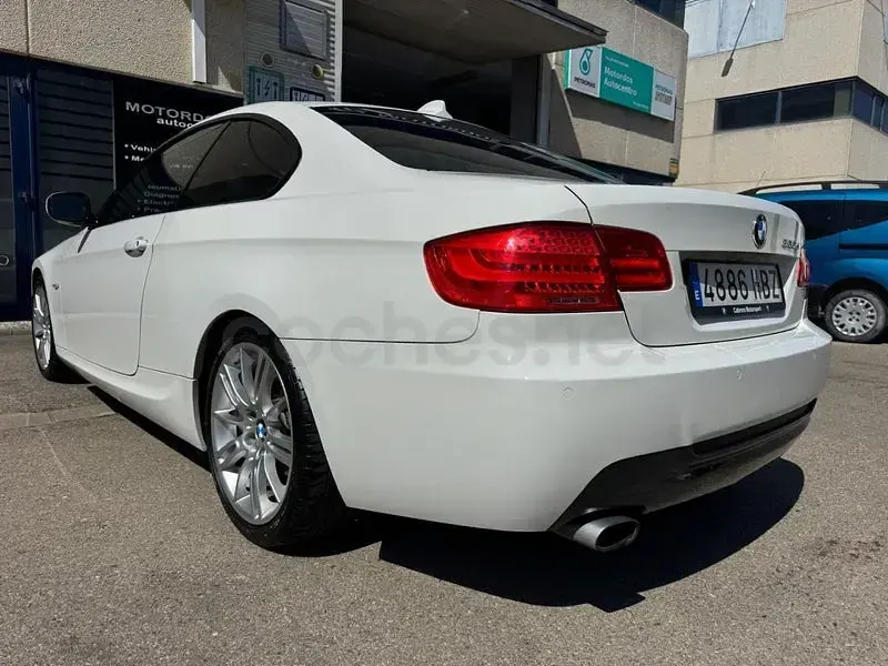 Usado BMW 320 184 CV (135 kW) 2011 Blanco Coupe