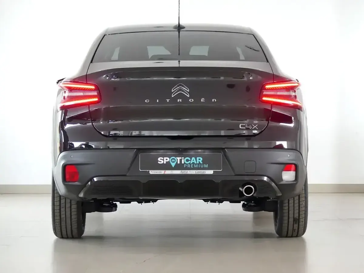 Usado Citroën C4 X Feel 131 CV (96 kW) 2023 Negro SUV