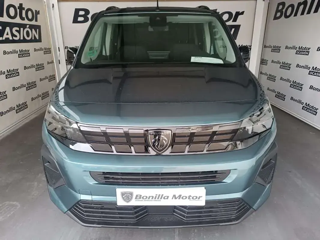 Usado Peugeot Rifter Allure 101 CV (74 kW) 2024 Azul Monovolumen