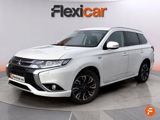 Usado Mitsubishi Outlander P-HEV 203 CV (149 kW) 2018 Blanco