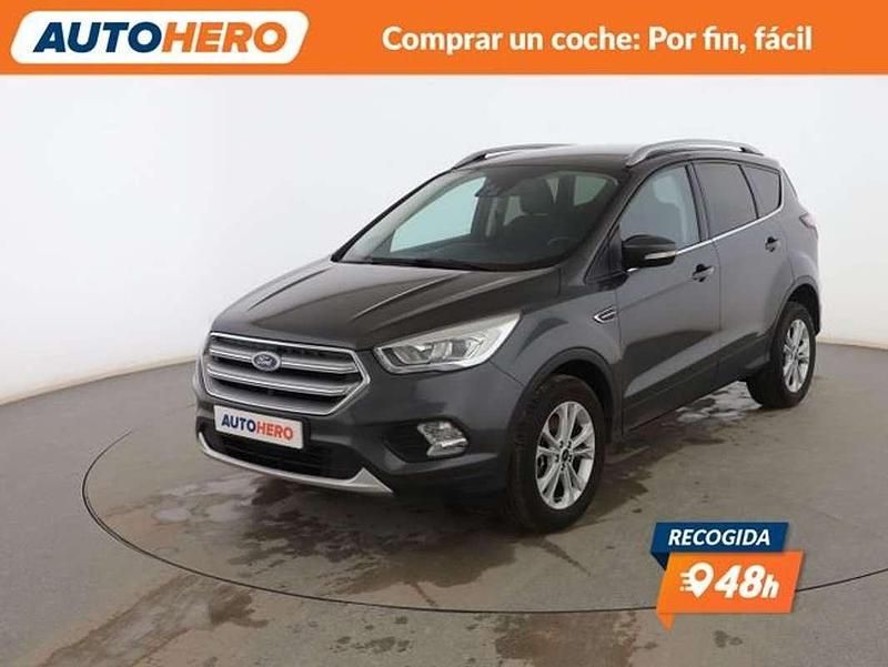 Usado Ford Kuga Titanium 120 CV (88 kW) 2018 Gris SUV