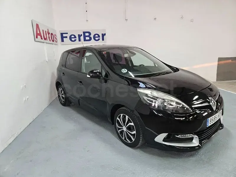 Usado Renault Scénic III Expression 95 CV (69 kW) 2013 Negro Monovolumen