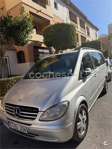 Usado Mercedes Viano 204 CV (150 kW) 2009 Gris / plata Monovolumen