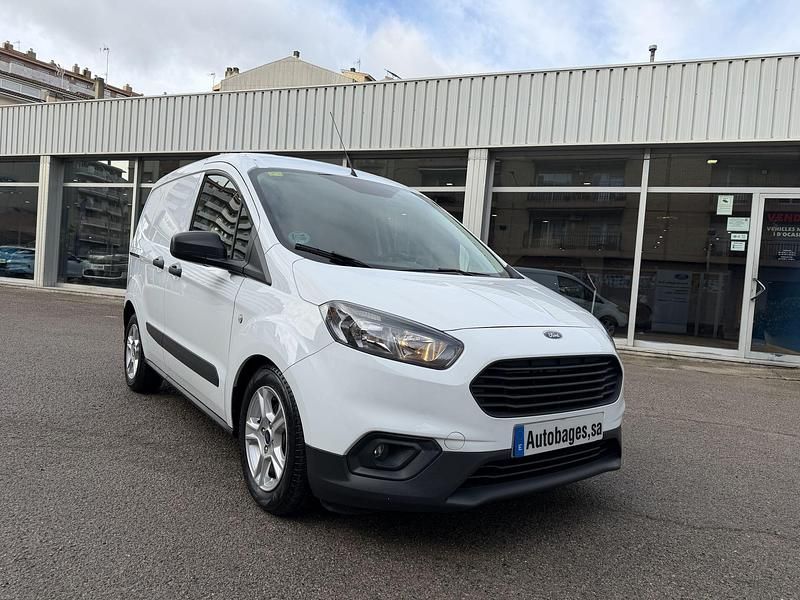 Usado Ford Transit Trend 100 CV (73 kW) 2019 Blanco Berlina