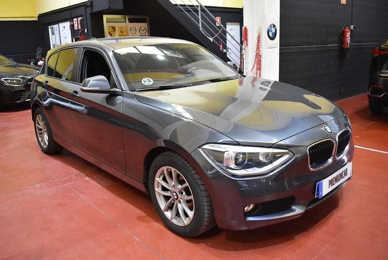 Usado BMW 118 143 CV (105 kW) 2015 Gris Utilitario