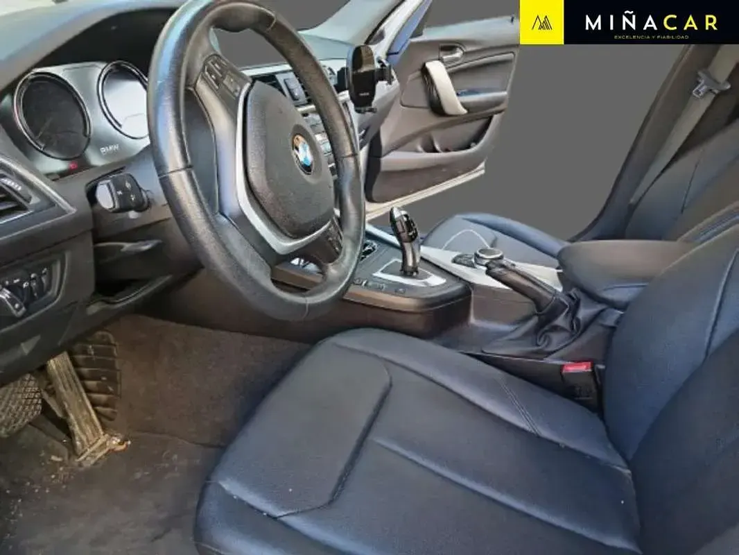 Usado BMW 118 140 CV (102 kW) 2018 Gris Utilitario