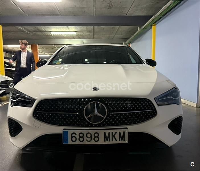 Blanco Usado 2023 Mercedes CLA200 Shooting Brake Familiar | 33.900 € (Precio justo) - Imagen 1/2