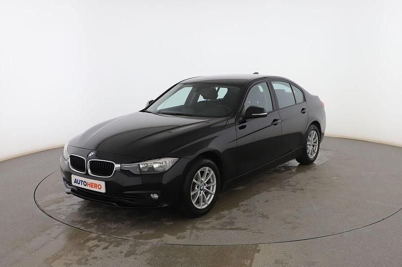 Usado BMW 318 Sport Line 135 CV (99 kW) 2016 Negro Berlina