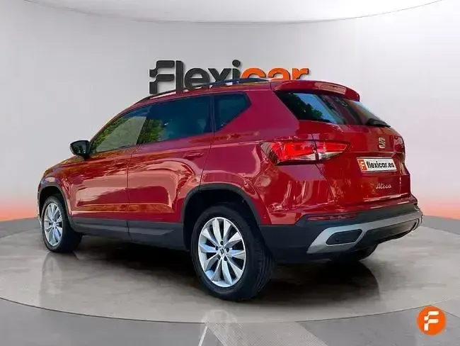 Usado Seat Ateca Style 150 CV (110 kW) 2023 Rojo SUV