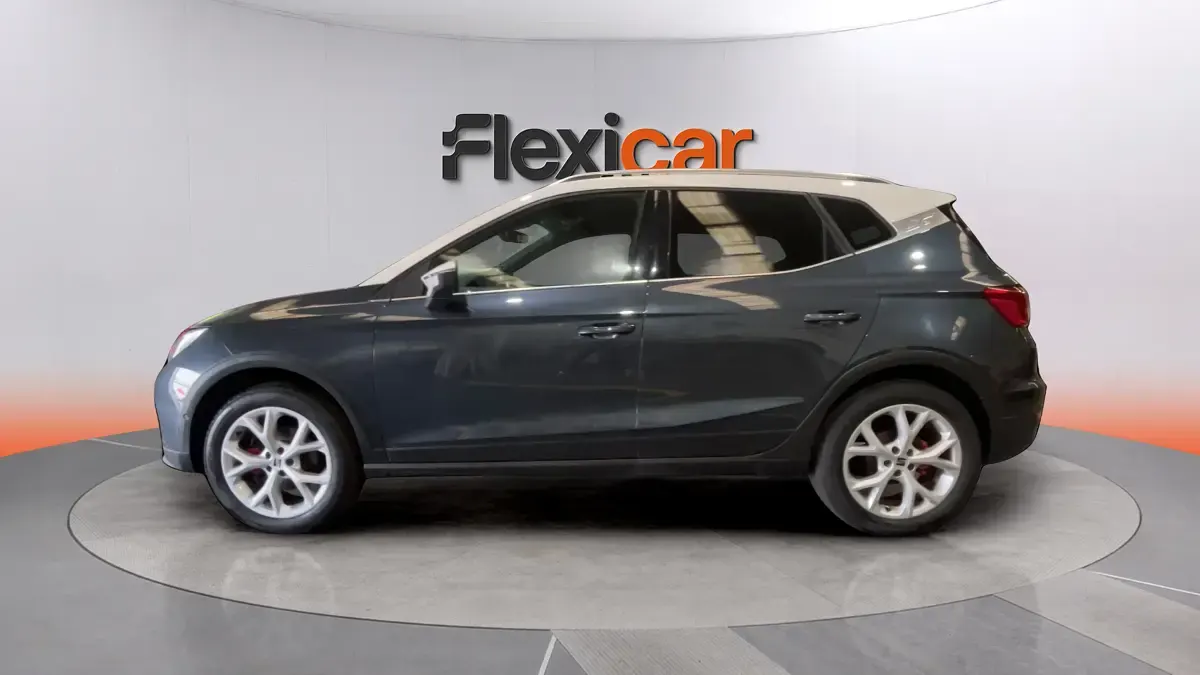 Usado Seat Arona FR 150 CV (110 kW) 2023 Azul SUV