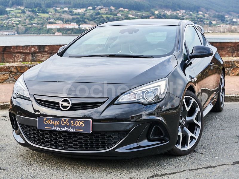 Negro Usado 2018 Opel Astra GTC OPC Berlina | 19.490 € - Imagen 1/4