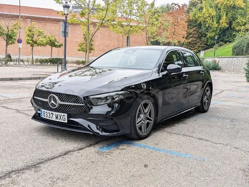 Usado Mercedes A200 150 CV (110 kW) 2025 Negro Berlina