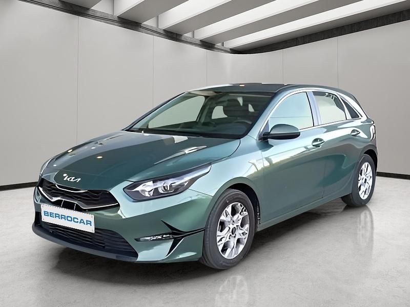 Verde Usado 2023 Kia Ceed Utilitario | 21.590 € (Precio justo) - Imagen 1/4