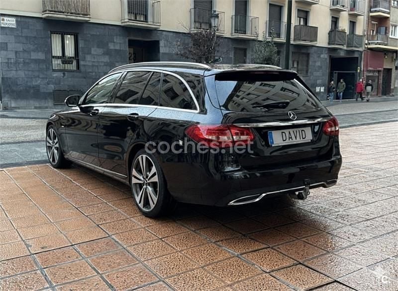 Usado Mercedes C220 Avantgarde 170 CV (125 kW) 2015 Negro Familiar