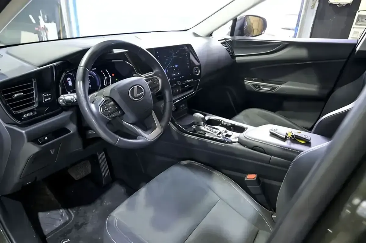 Usado Lexus NX350h Business Edition 242 CV (177 kW) 2022 Verde SUV