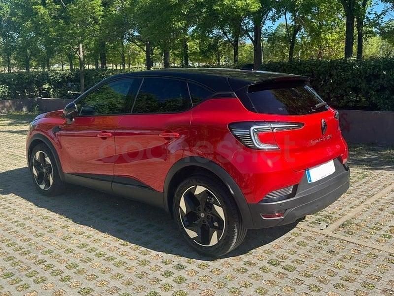 Usado Renault Captur Techno 100 CV (73 kW) 2024 Rojo SUV