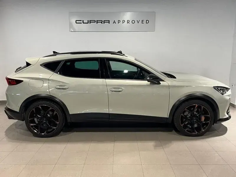 Usado Cupra Formentor VZ 390 CV (286 kW) 2023 Gris / plata SUV