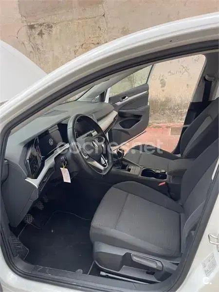 Usado VW Golf VIII 115 CV (84 kW) 2022 Blanco Berlina
