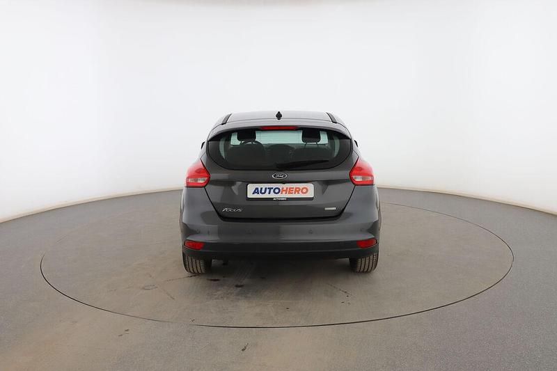 Usado Ford Focus Business Edition 125 CV (91 kW) 2017 Gris Utilitario