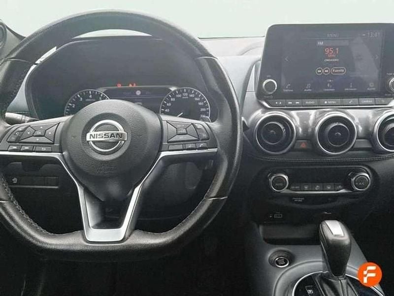 Usado Nissan Juke N-Connecta 114 CV (83 kW) 2021 Gris SUV