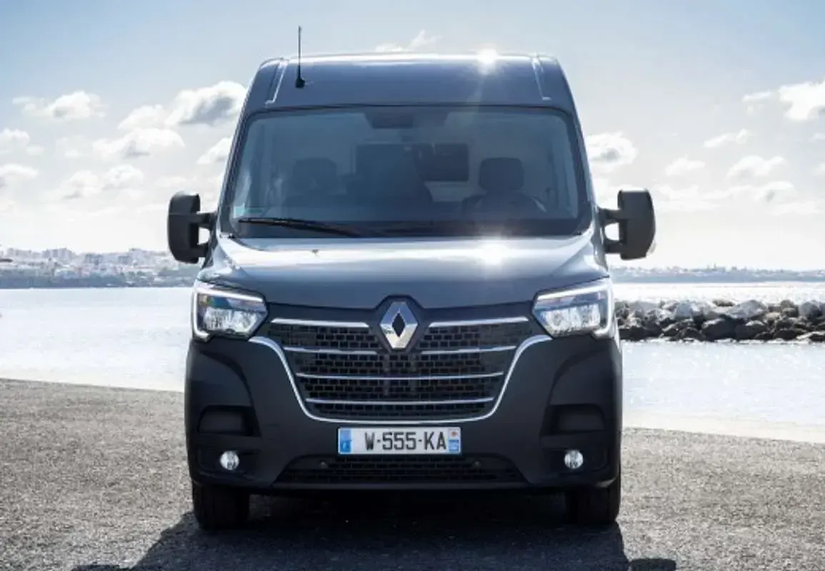 Usado Renault Master 135 CV (99 kW) 2020 Blanco Monovolumen