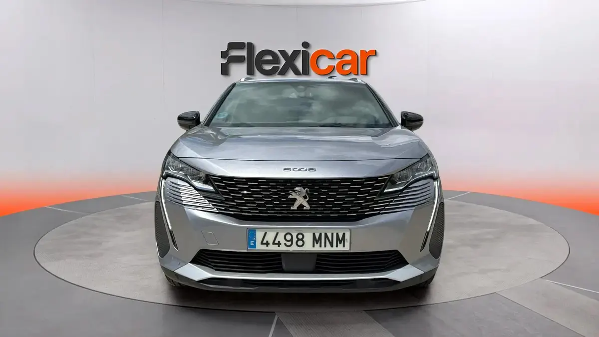 Usado Peugeot 5008 Allure 131 HP (96 kW) 2024 Cinzento SUV