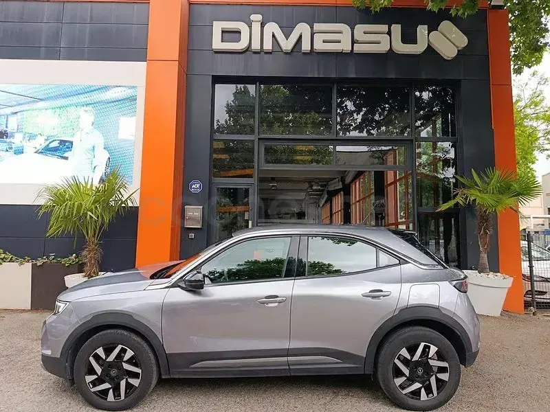 Usado Opel Mokka Business Elegance 110 CV (80 kW) 2023 Gris / plata SUV