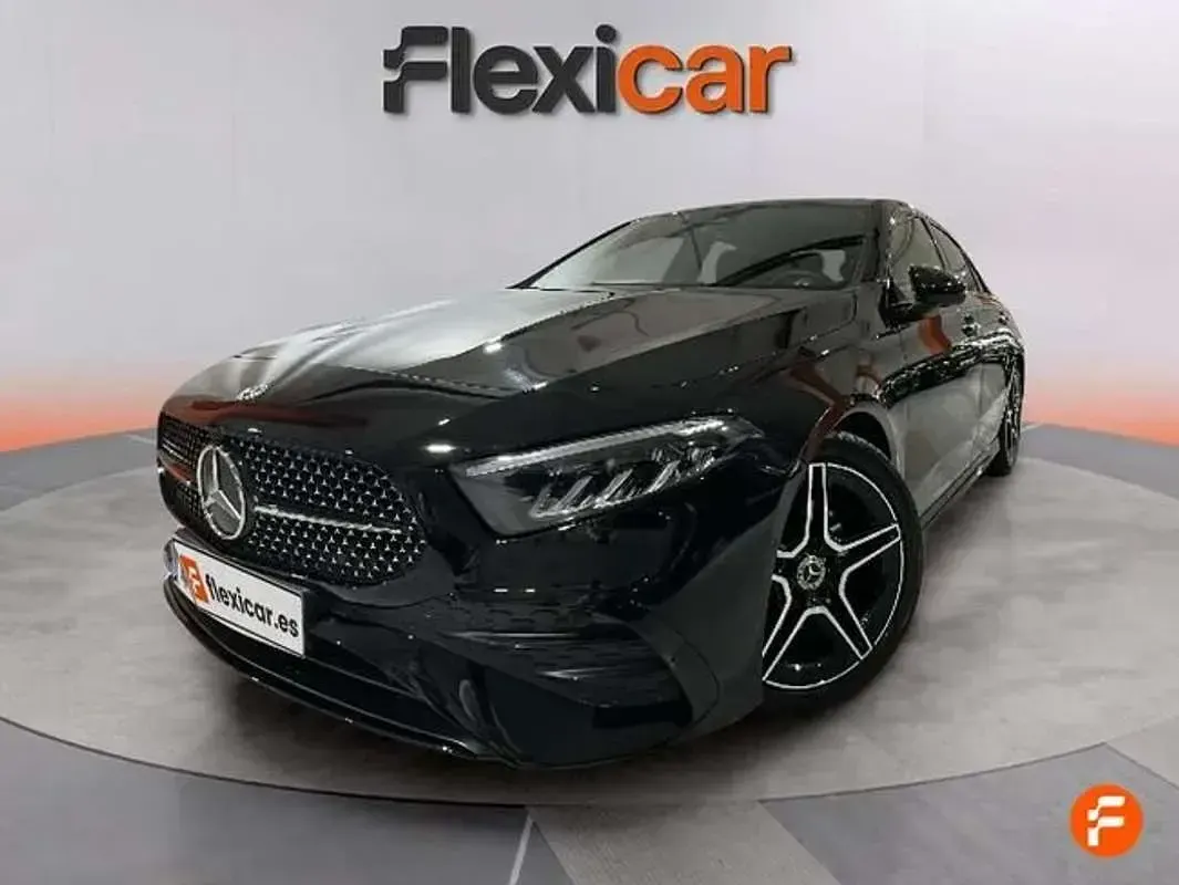 Usado Mercedes A250 218 CV (160 kW) 2023 Negro Berlina