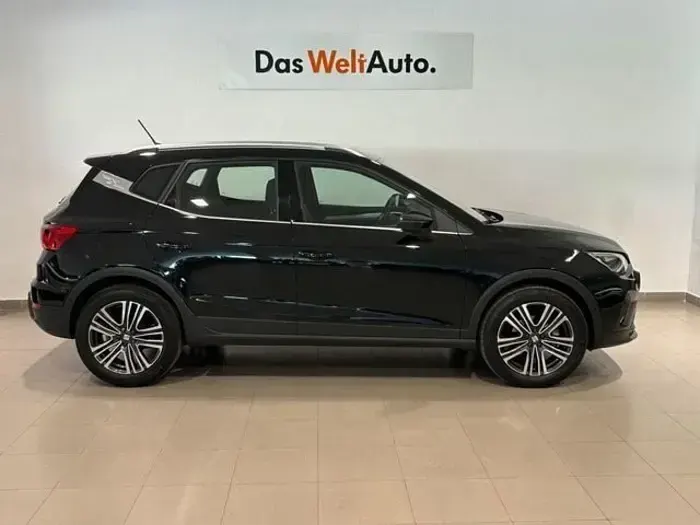 Usado Seat Arona FR 115 CV (84 kW) 2024 Negro SUV