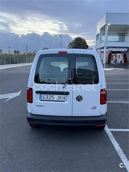 Usado VW Caddy 75 CV (55 kW) 2015 Blanco Monovolumen