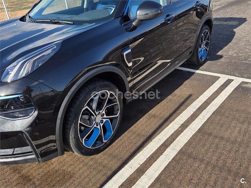 Usado Lynk & Co 01 261 CV (191 kW) 2022 Negro SUV