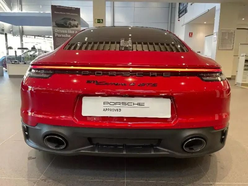 Usado Porsche 911 Carrera 4 GTS 480 CV (353 kW) 2022 Rojo Coupe