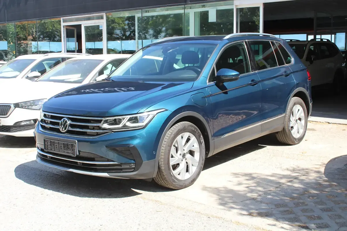 Usado VW Tiguan Elegance 245 CV (180 kW) 2021 Azul SUV