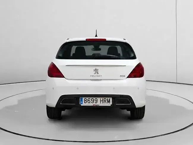 Usado Peugeot 308 Active 92 CV (67 kW) 2013 Blanco Berlina