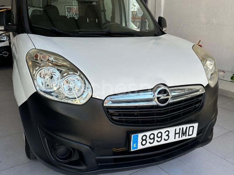 Usado Opel Combo Excellence 105 CV (77 kW) 2012 Blanco Monovolumen