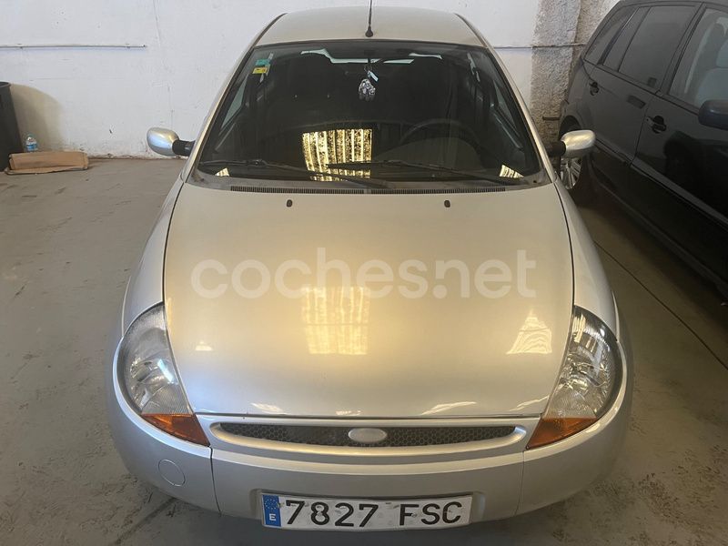 Usado Ford Ka Collection 70 CV (51 kW) 2007 Gris / plata Utilitario