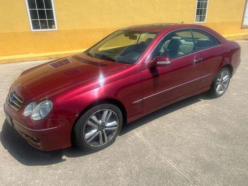 Burdeos Usado 2008 Mercedes CLK200 Coupe | 6999 € - Imagen 1/4
