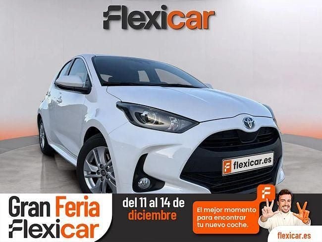 Blanco Usado 2022 Toyota Yaris Hybrid Active Berlina | 19.490 € (Precio justo) - Imagen 1/4