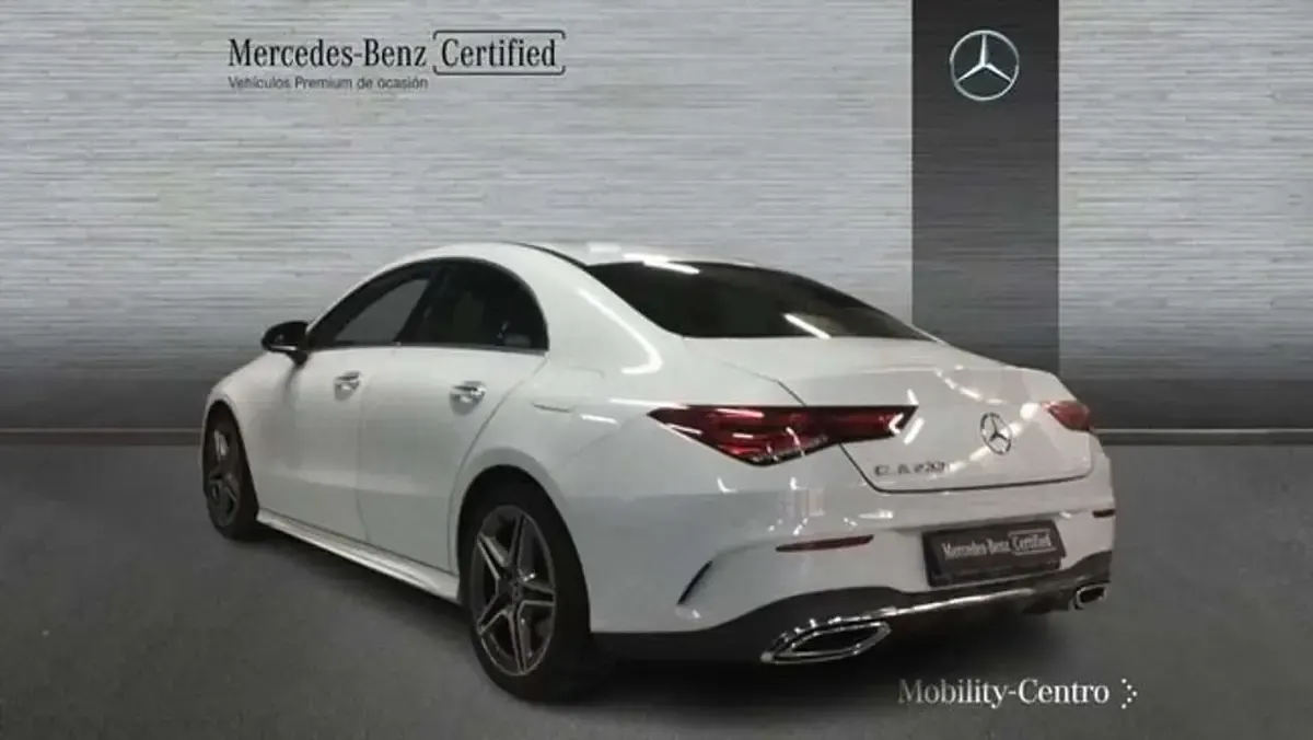 Usado Mercedes CLA200 151 CV (111 kW) 2021 Blanco Berlina