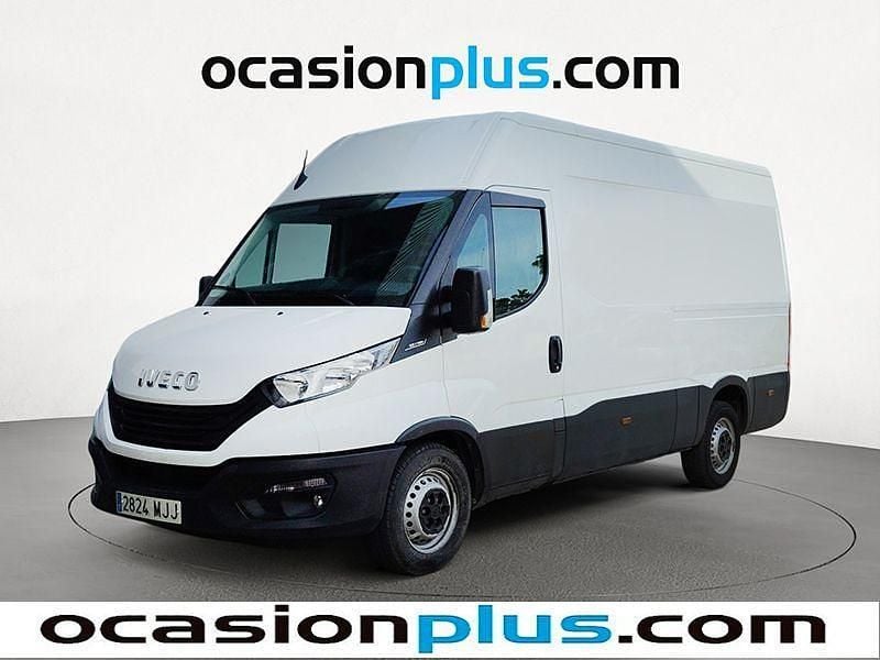 Blanco Usado 2023 Iveco Daily Berlina | 26.182 € (Precio justo) - Imagen 1/4